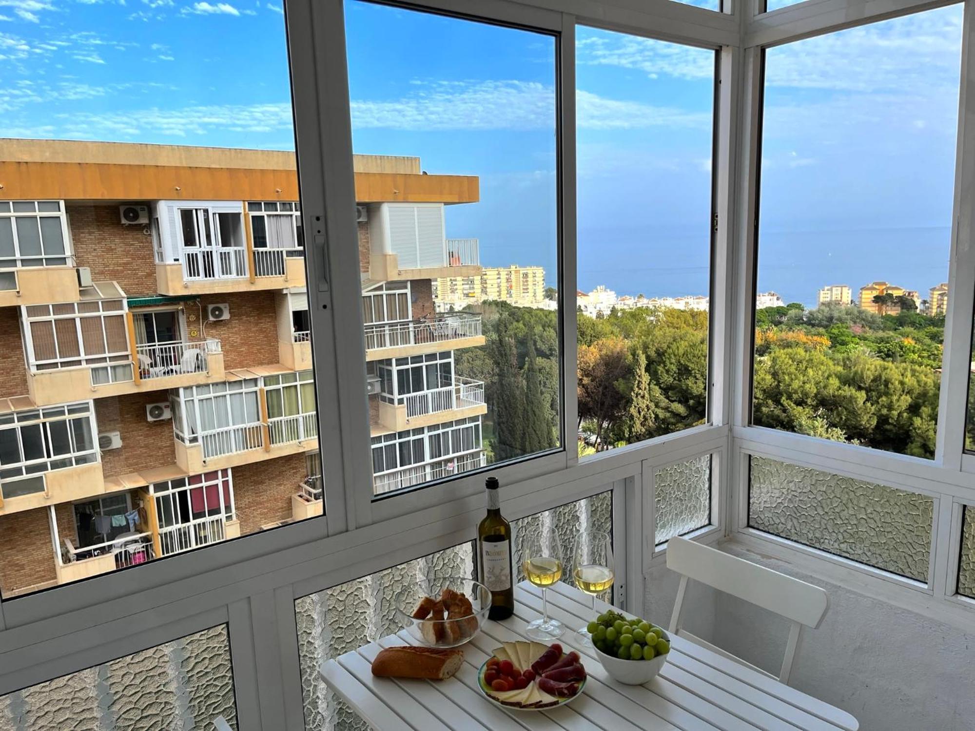 Cozy Central Studio Near The Beach Benalmádena Dış mekan fotoğraf